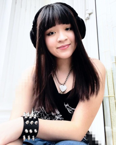 Là con gái duy nhất nên Natalie cũng chính là người được bà Phương Hằng tuyên bố để lại cho toàn bộ số trang sức kim cương trị giá hàng nghìn tỉ đồng của mình.