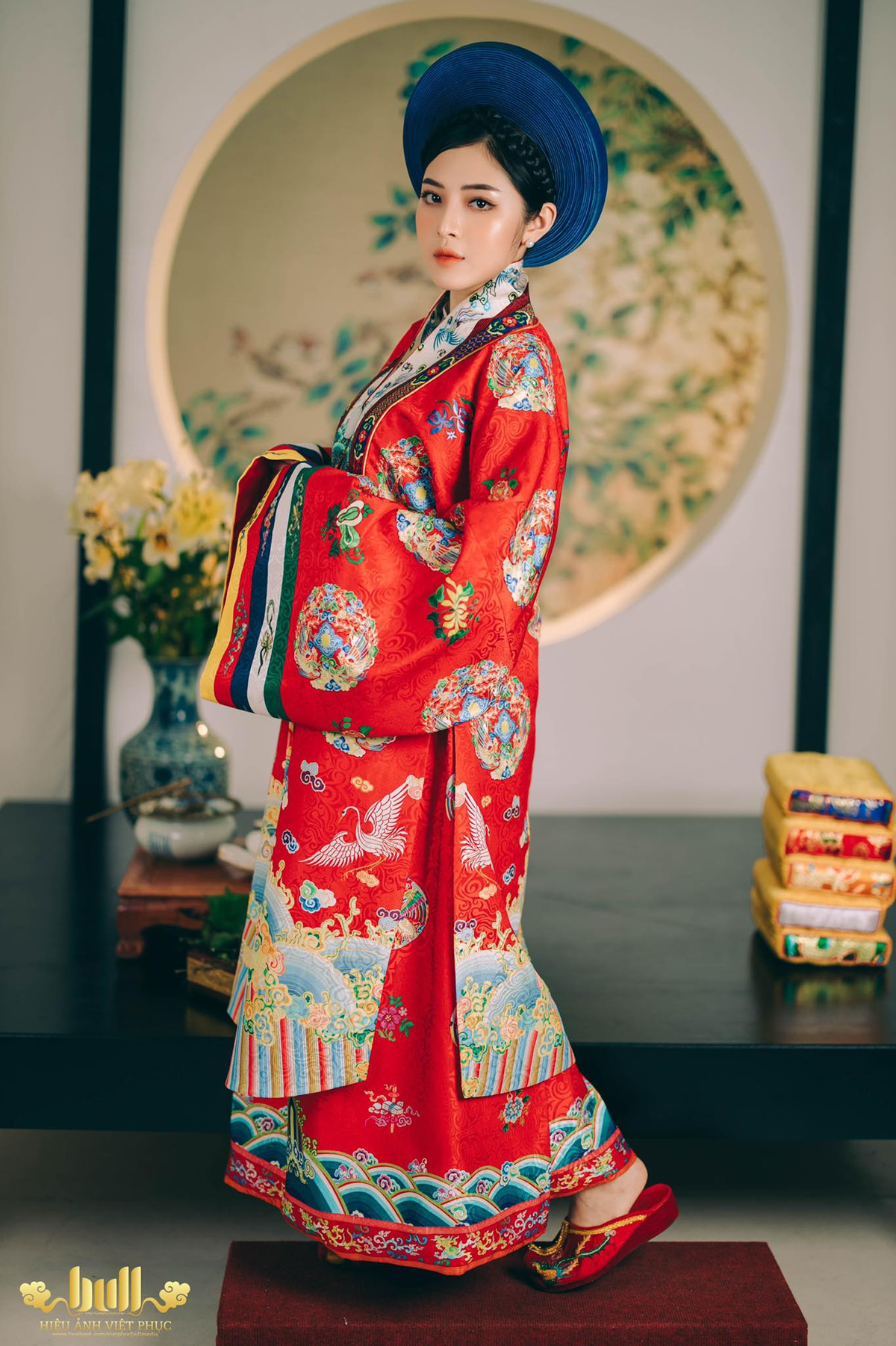  Nữ tiếp viên hàng không có tên Phan Quế Chi là cái tên quá quen với netizen, đặc biệt là những hành động thiện nguyện của cô nàng trong thời gian TP HCM chống dịch vừa qua.