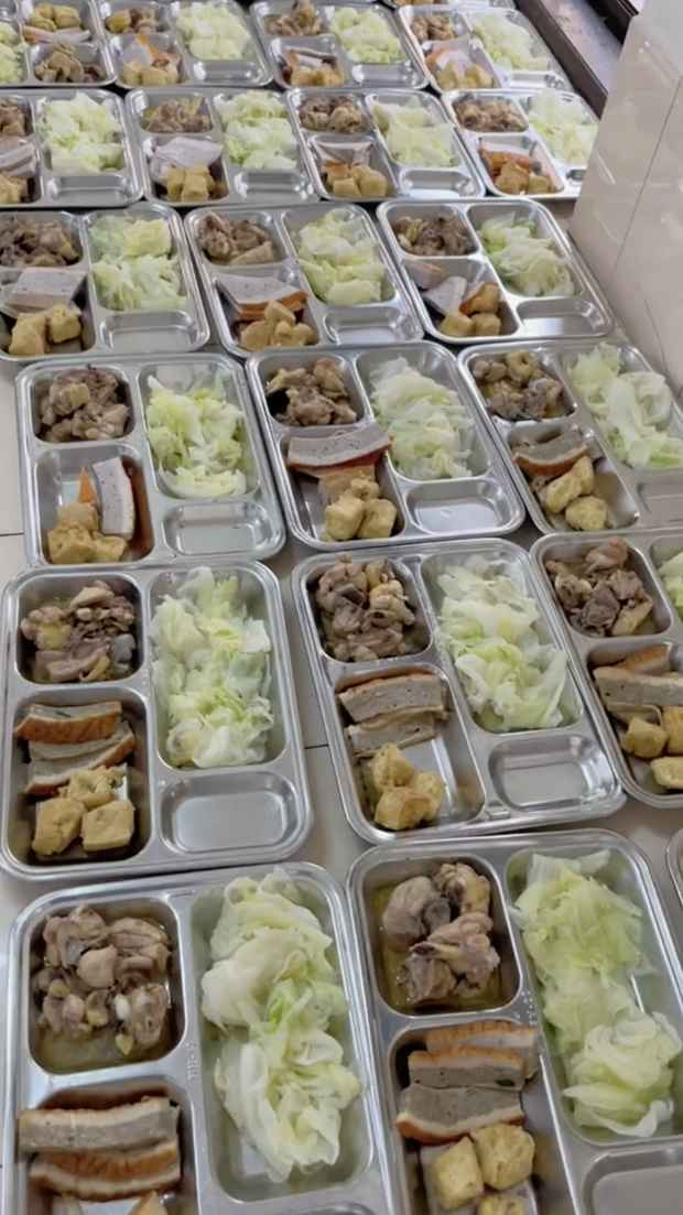 Chỉ mới bắt đầu kênh TikTok từ khoảng đầu năm nay nhưng loạt clip của Lê Anh Nuôi nhanh chóng lên xu hướng và đến hiện tại đã có hơn 700.000 người theo dõi.