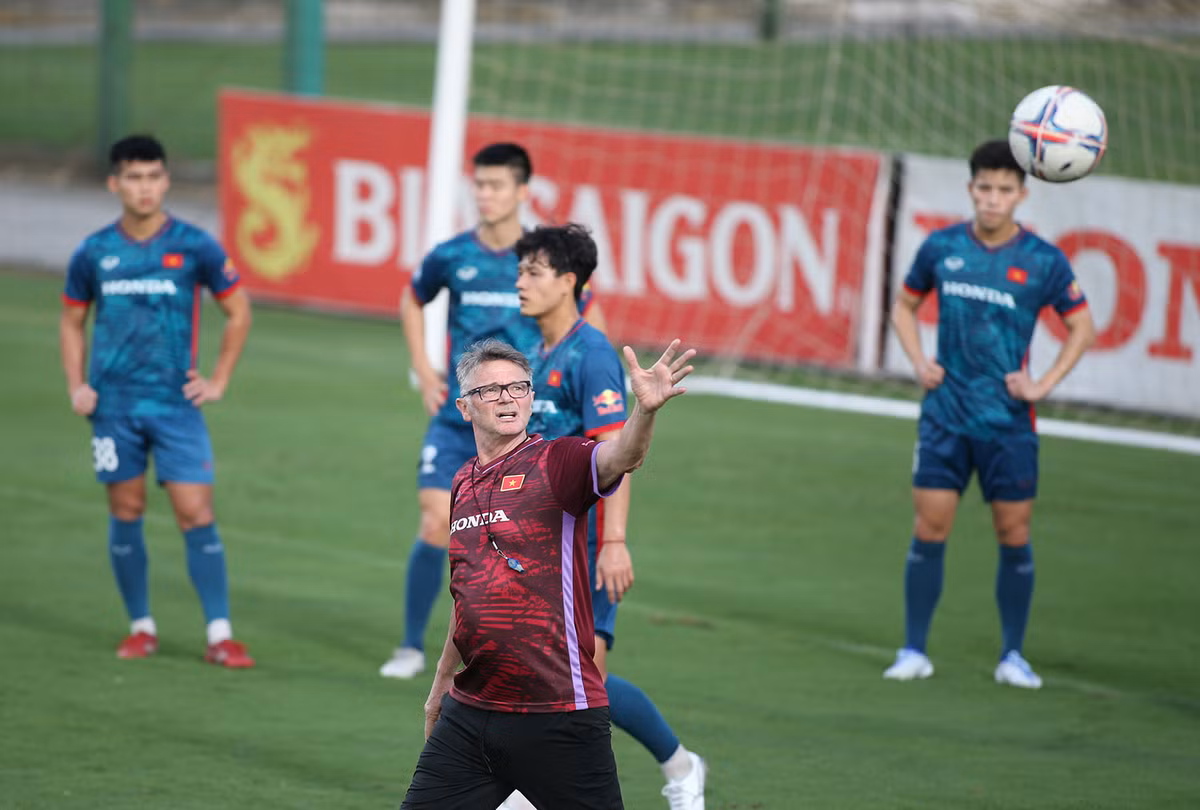 HLV doi tuyen Viet Nam noi gi ve mat co SVD Lach Tray?