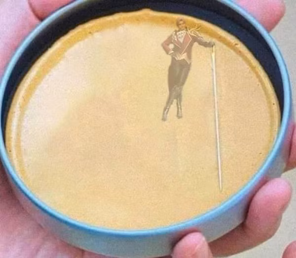 Những người tham gia đều được đưa đến một nơi xa lạ và bị nhốt tại đó. Đằng sau mỗi trò chơi nhỏ là một sự trả giá bằng cả mạng sống của mình mà nhiều người không hề hay biết cứ đăng ký tham gia.