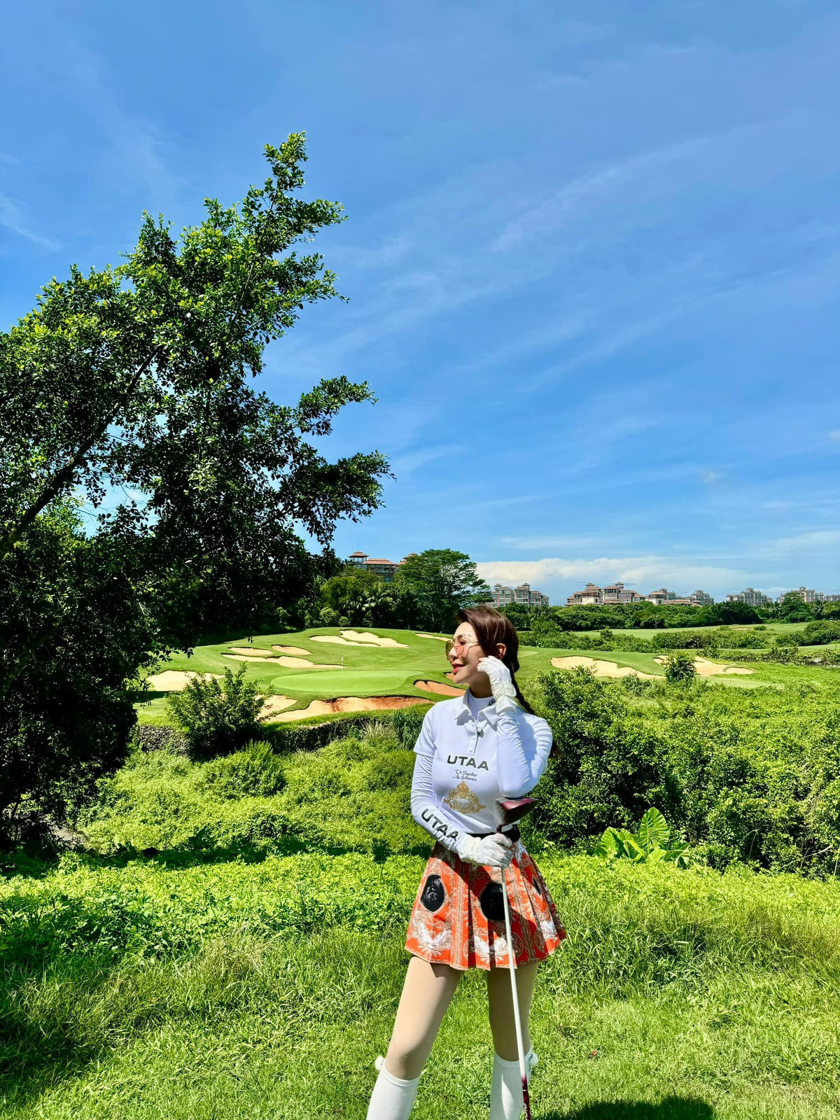 Với nụ cười rạng rỡ và phong cách dẫn dắt tự tin, Hải Anh nhanh chóng chiếm được cảm tình của khán giả truyền hình qua những bản tin thể thao và chương trình về golf trên VTVCab.