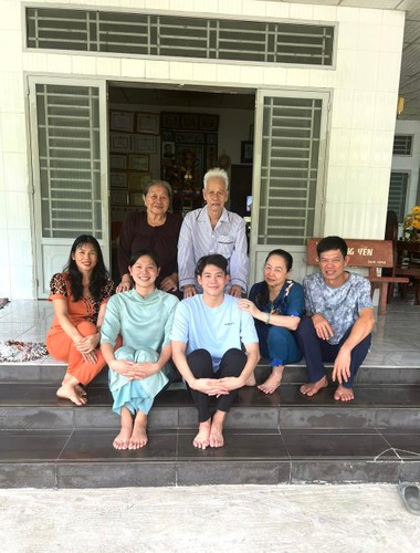 Trong tâm trí nhiều người dân đam mê theo dõi thể thao, đặc biệt là các kì vận hội Olympic, Seagames thì Ánh Viên năm nào là một cô gái mộc mạc. Cô xuất hiện với số đo hình thể như tượng, bờ vai vạm vỡ, sải tay dài và rắn chắc. Hình ảnh người con gái với tinh thần chiến đấu “cháy” ở bể bơi năm nào giờ đã biết làm điệu.