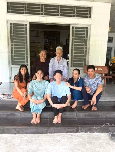 Trong tâm trí nhiều người dân đam mê theo dõi thể thao, đặc biệt là các kì vận hội Olympic, Seagames thì Ánh Viên năm nào là một cô gái mộc mạc. Cô xuất hiện với số đo hình thể như tượng, bờ vai vạm vỡ, sải tay dài và rắn chắc. Hình ảnh người con gái với tinh thần chiến đấu “cháy” ở bể bơi năm nào giờ đã biết làm điệu.