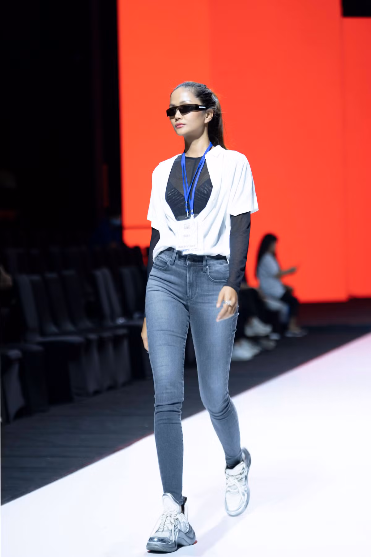 H’Hen Nie ca tinh tai Tuan le thoi trang Quoc te Viet Nam 2022-Hinh-2