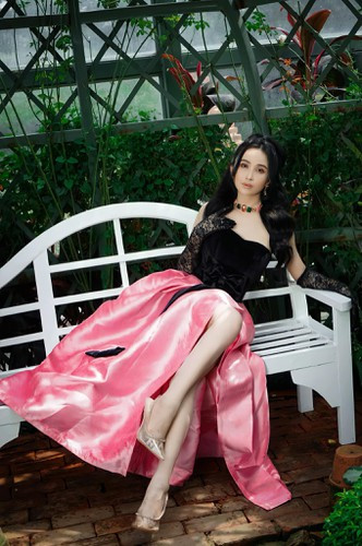 Không hoạt động trong showbiz nhưng Mina Phạm vẫn là cái tên hot thu hút nhiều sự quan tâm của cộng đồng mạng.