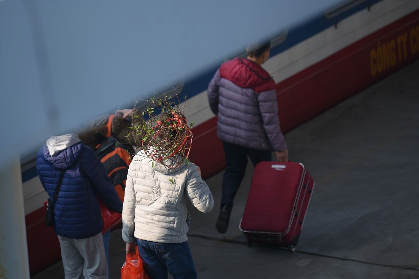 Những chuyến tàu cuối năm đong đầy cảm xúc của khách và nhà ga - Hình 3 Nhung chuyen tau cuoi nam dong day cam xuc cua khach va nha ga-Hinh-3