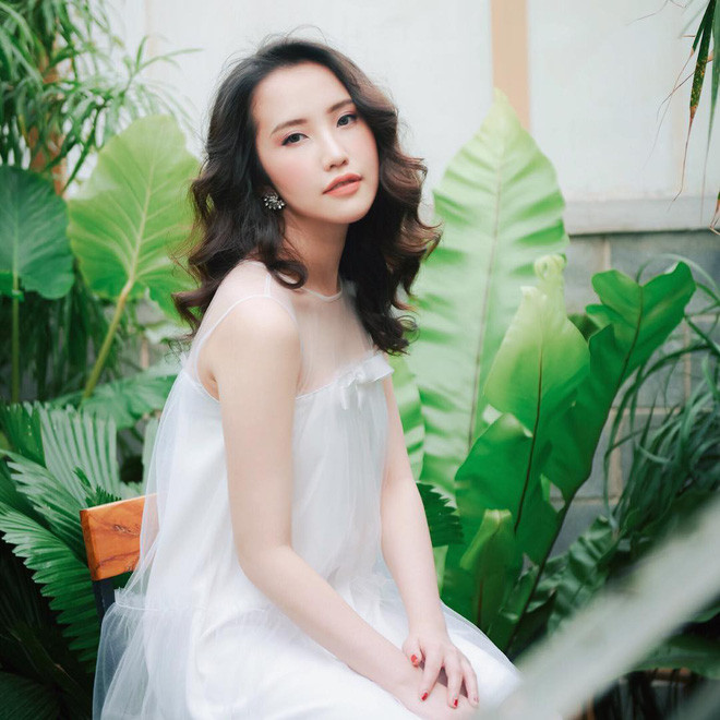 Primmy đã từng tốt nghiệp ngành thương mại tại Đại học RMIT Việt Nam, hiện tại là một beauty blogger, diễn viên, người mẫu ảnh và làm việc tại trường của gia đình.