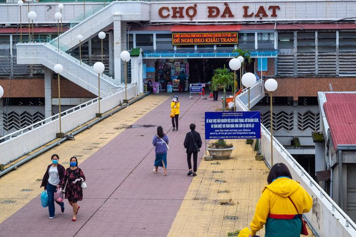 Mo cua lai nganh du lich nhu the nao?-Hinh-2