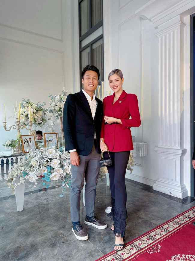 Mùa giải 2023, Hồng Quân tiếp tục thi đấu cho CLB Bình Định, còn Kỳ Hân và các con sinh sống tại Hà Nội