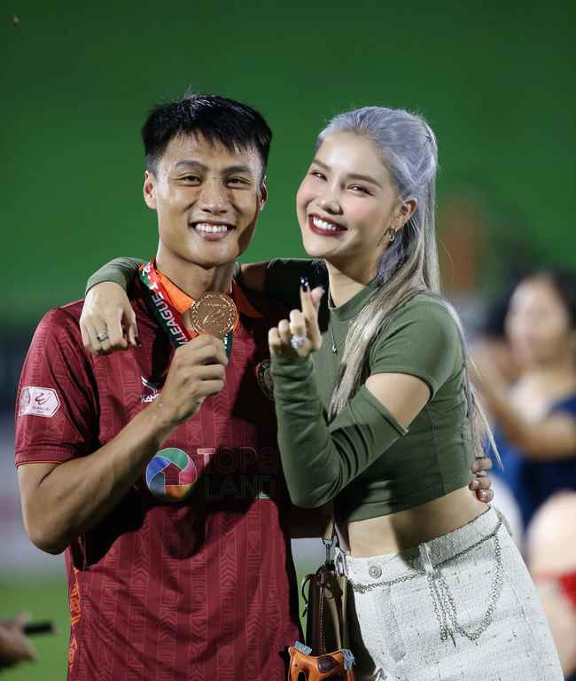 Năm 2016, Mạc Hồng Quân và Kỳ Hân kết hôn và hiện tại đã có với nhau 2 cậu con trai kháu khỉnh.