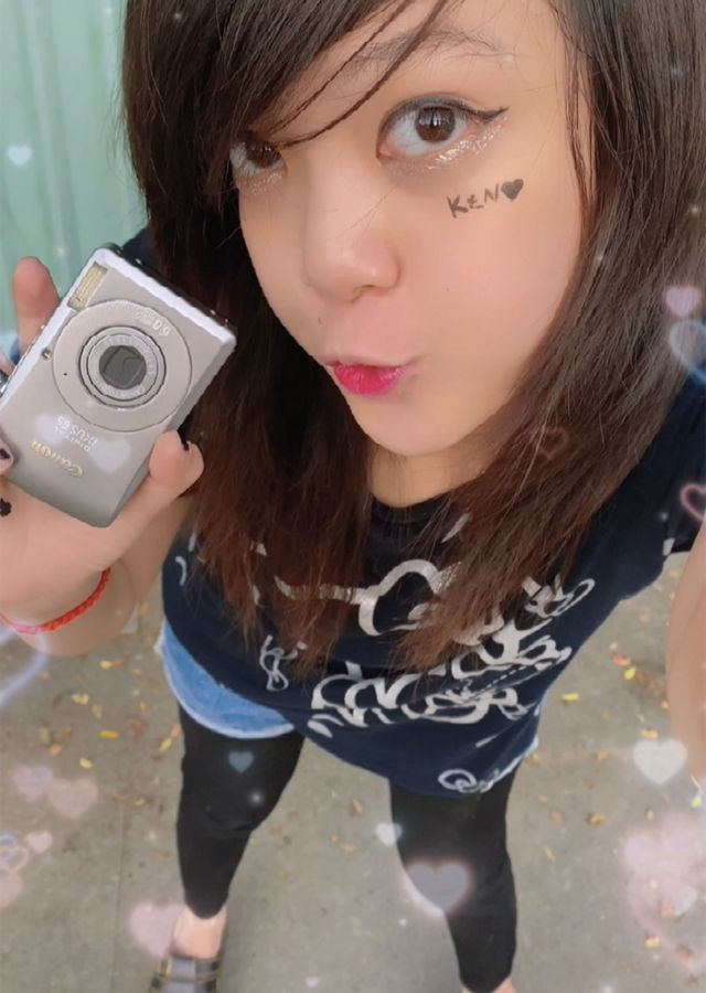 Hiện Michelle Lai đã tốt nghiệp trường Đại học Sân khấu Điện ảnh TP.HCM và bắt đầu hoạt động trong lĩnh vực nghệ thuật.