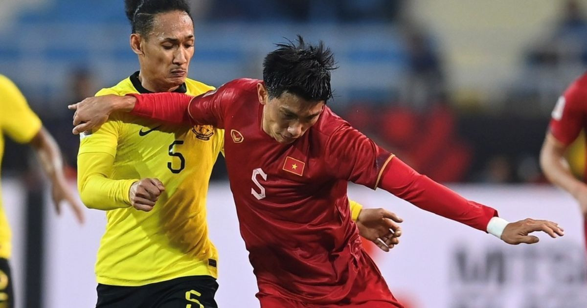 Trước đó, HLV Park Hang Seo cũng lên tiếng bảo vệ cho Đoàn Văn Hậu khi ông cho rằng việc va chạm trên sân là điều khó tránh khỏi và các cầu thủ phải dùng cơ thể mình để chiến thắng đối phương.