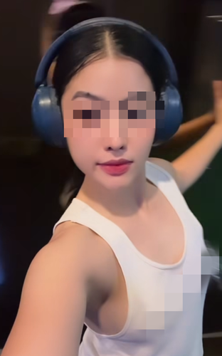 Dạo quanh một vòng trang cá nhân của nữ gymer, người xem dễ thấy cô nàng chăm chỉ tập luyện tại phòng gym. Cô chuộng các bài tập đốt mỡ; kết hợp với nâng tạ tạo cơ bắp.