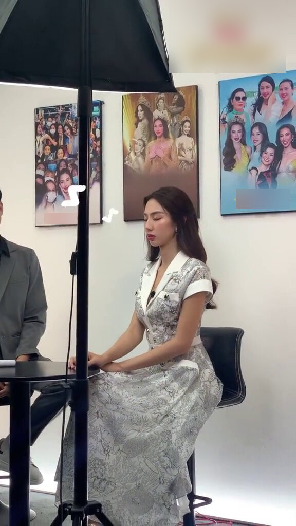 MGI 2021 bị ghi lại khoảnh khắc ngủ gật trong lúc chờ ghi hình.