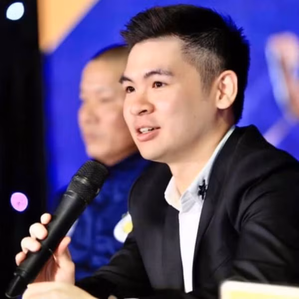 Nếu là người ấn nút theo dõi trang cá nhân của Đỗ Vinh Quang đều biết rằng vị Chủ tịch sinh năm 1995 này khá kín tiếng cũng như không phải là người hay chia sẻ bài viết trên Facebook.