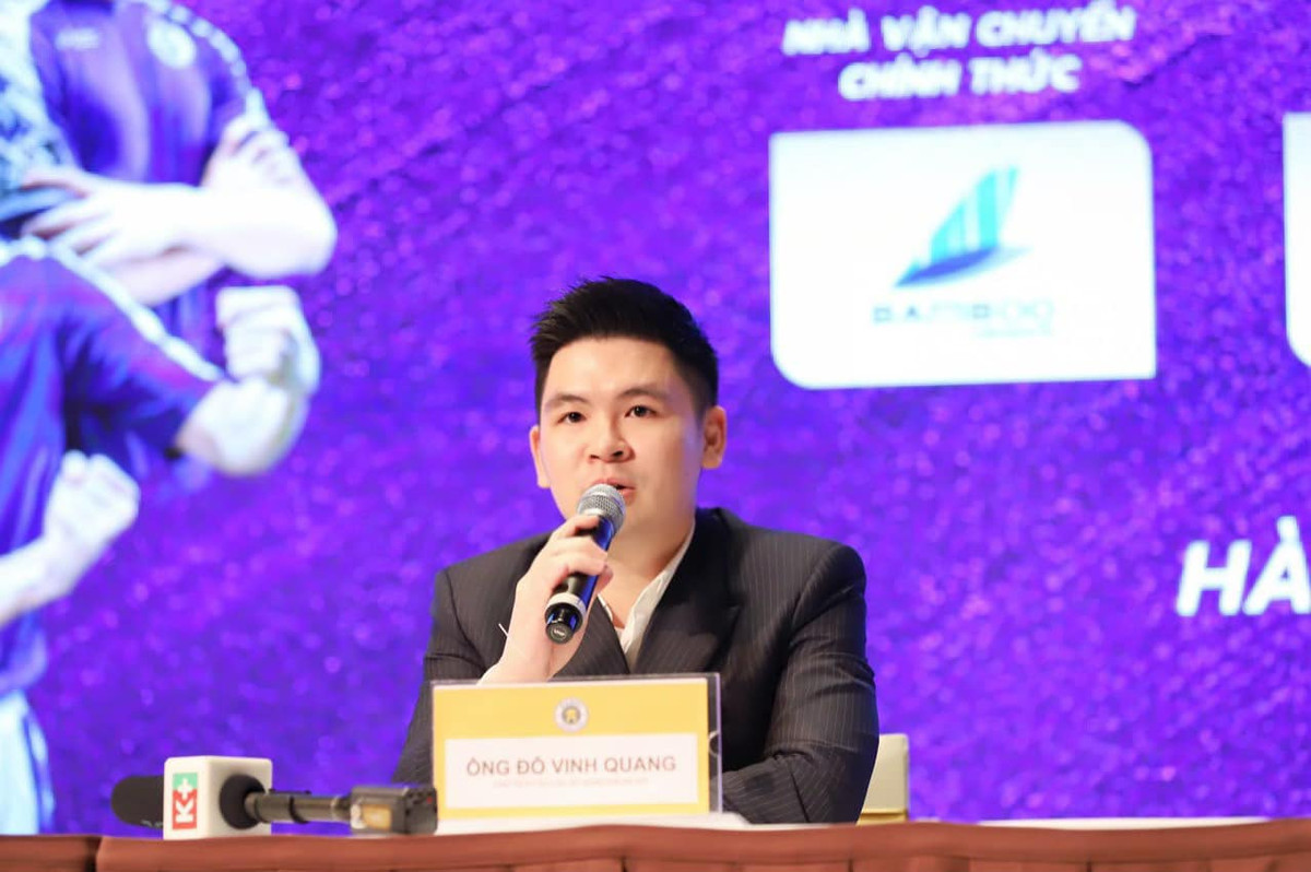 Tại thời điểm đó, Vinh Quang là Chủ tịch CLB trẻ nhất trong lịch sử làng bóng Việt Nam.