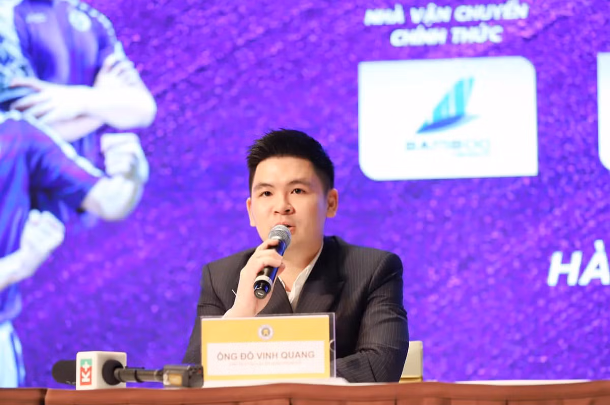 Tại thời điểm đó, Vinh Quang là Chủ tịch CLB trẻ nhất trong lịch sử làng bóng Việt Nam.