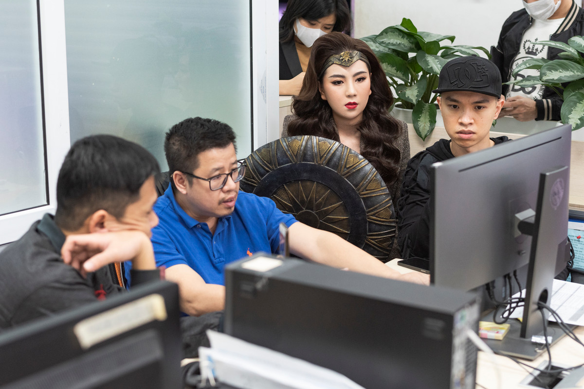 MC Mai Ngọc cho biết thêm: "Tấm khiên giúp con người chống lại đại dịch COVID-19".