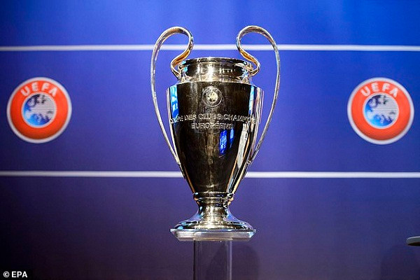 CHINH THUC: Tran chung ket Cup C1 bi hoan vo thoi han