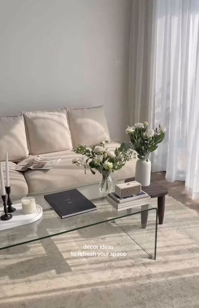 Nhiều người có cùng sở thích với Hà Trúc đều hiểu và cho rằng đây là thú vui “đốt tiền”. Bởi nến thơm thường có giá thành khá đắt và nếu sử dụng liên tục sẽ phải thay đổi thường xuyên.