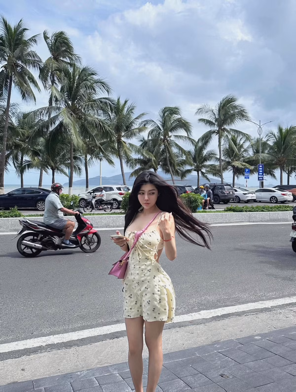 Dù không cần trang điểm quá cầu kỳ, vẻ đẹp tự nhiên của Ngọc Như vẫn khiến bao người "lụi tim".