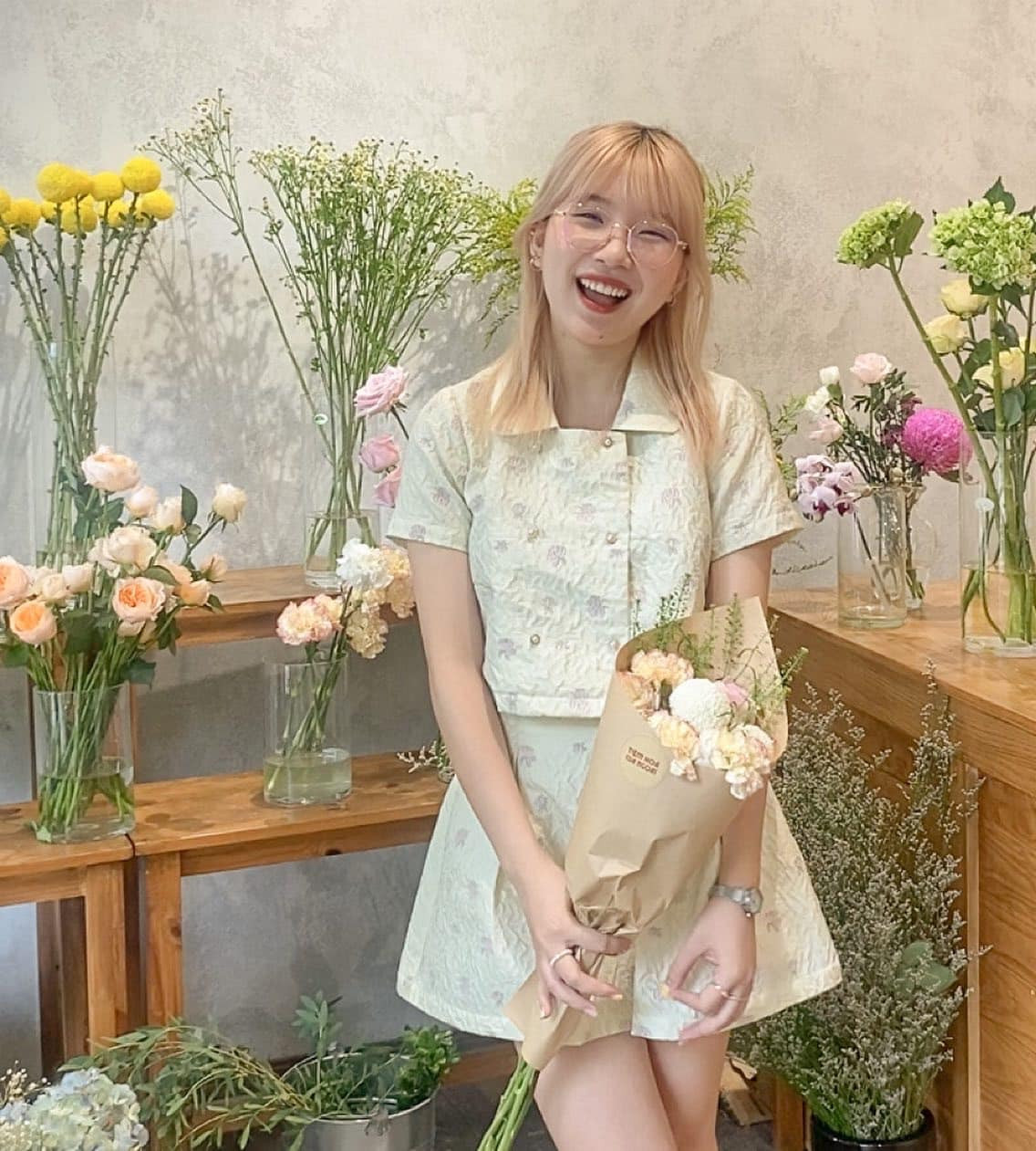 Ban đầu, Quỳnh Tít lập kênh YouTube vì yêu thích quay chụp, chia sẻ quan điểm cá nhân và coi đó như cuốn nhật ký ghi lại mọi khoảnh khắc nhỏ trong cuộc sống.