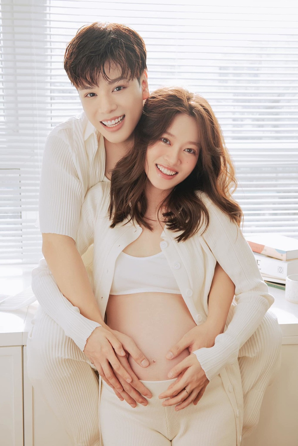 Đến tháng 9/2021 Mai Anh bất ngờ thông báo đã có con đầu lòng với nam ca sĩ Jaykii.