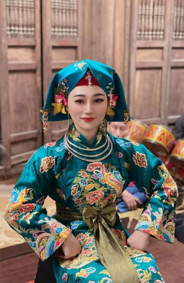 Nhiều người hỏi nhau, do đâu mà 4 chữ này đùng một cái trở thành hot trend khiến bao người”đu” theo như vậy.