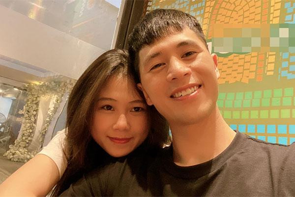 Ở phần bình luận bài đăng, rất nhiều người gửi lời chúc đến đôi. Đặc biệt, nhan sắc của vợ Đình Trọng khi lâm bồn được nhiều người khen ngợi.