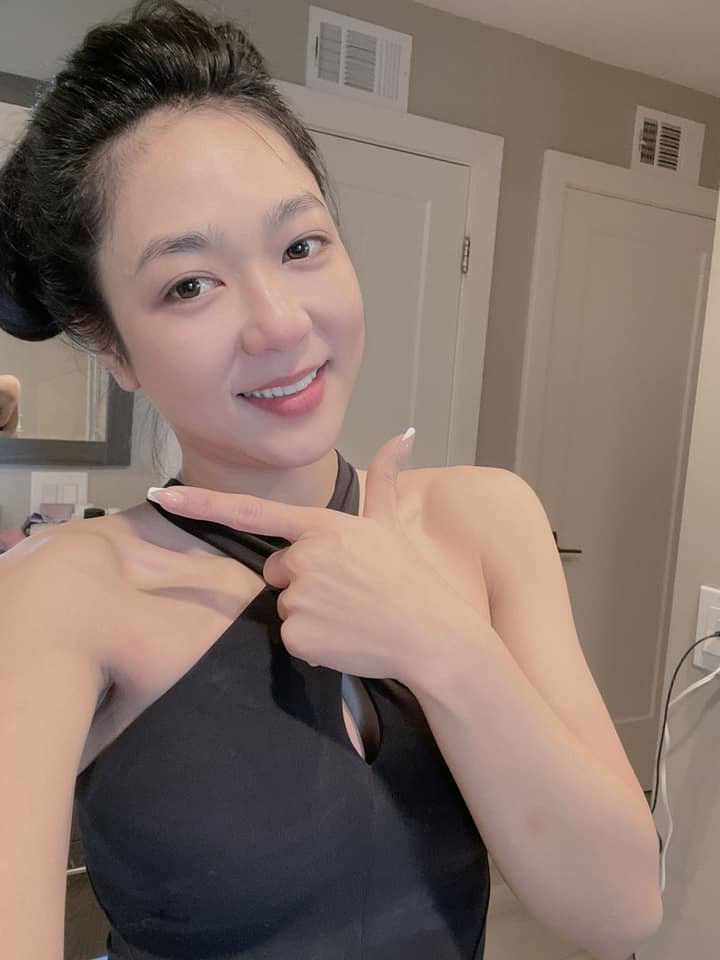 Khoảng tháng 9/2023, Hà Thanh Xuân thông báo khép lại hôn nhân ngắn ngủi vì "vỡ mộng" và nhiều mẫu thuẫn không thể hóa giải. Nữ ca sĩ cho biết vợ chồng cô chưa đăng ký kết hôn, cả hai đã ly thân được một năm trước khi tuyên bố khép lại hôn nhân.