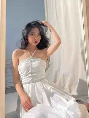 Đức Chinh và Mai Hà Trang công khai hẹn hò từ tháng 5/2019. Tháng 5 vừa qua, cặp đôi chính thức trở thành vợ chồng, đám cưới được tổ chức tại một khách sạn hạng sang trên địa bàn Hà Nội.