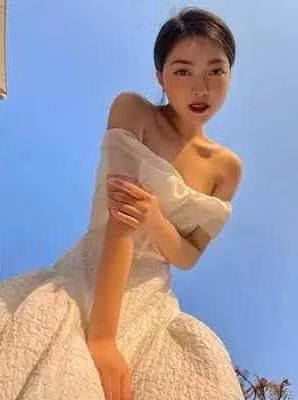 Trong giới WAGs của các tuyển thủ Việt Nam, bà xã Hà Đức Chinh - Mai Hà Trang được nhận xét là người kín tiếng.