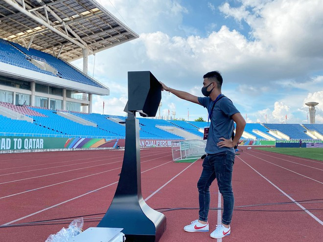 VAR là tên viết tắt của công nghệ hỗ trợ trọng tài bằng video (Video Assistant Referee). Công nghệ này được sử dụng nhằm giúp các trọng tài bóng đá có thể đưa ra những quyết định chính xác nhất.