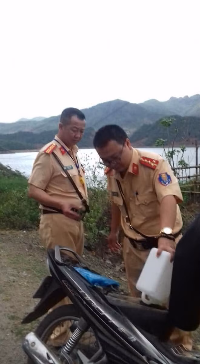 Het xang giua duong co gai bong co 