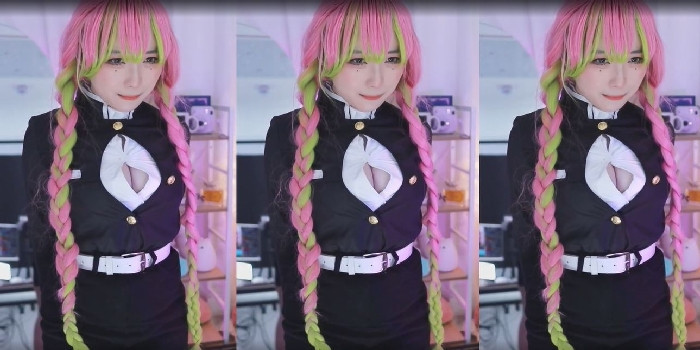 Trong phiên livestream mới nhất, cô nàng streamer có tên Nayako Seongeo bất ngờ lựa chọn tuyến nội dung cosplay mô phỏng theo bộ manga nổi tiếng Demon Slayer Blade.