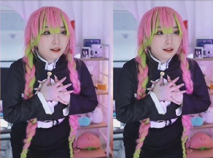 Sự cố bất ngờ này phần nào khiến cho đôi gò bồng đảo trắng muốt của nàng streamer vô tình lộ ra trên sóng.