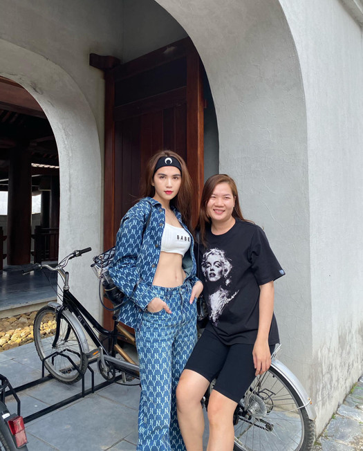 Trong những chuyến du lịch hay công tác cùng "chủ tịch", Thuý Kiều cũng được ở tại resort xịn xò.