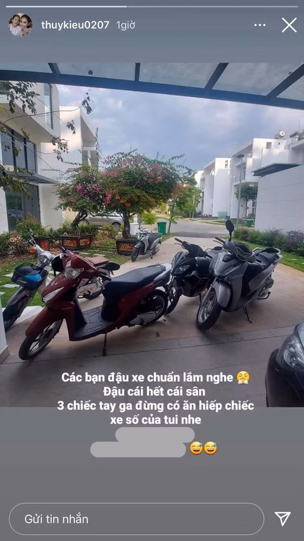 Mới đây, các fan của Ngọc Trinh khá bất ngờ khi Thuý Kiều tiết lộ mình vẫn đang đi xe máy, lại còn là xe số chứ không phải dòng cao cấp.