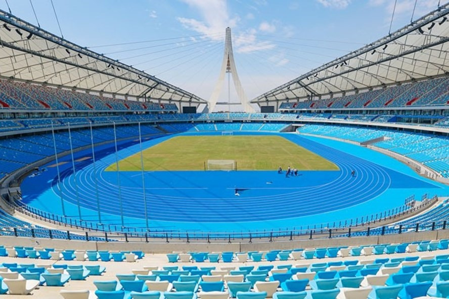 Trước khi được dùng để đăng cai SEA Games 2023, Campuchia đã dùng sân Morodok Techo cho đội tuyển quốc gia thi đấu ở AFF Cup 2022. Còn ở cấp độ đội tuyển U23, sân vận động này là nơi tổ chức hầu hết các trận đấu của giải U23 Đông Nam Á 2022.