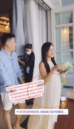 Như vậy là Salim đã chính thức thừa nhận mang thai con đầu lòng cho anh bạn thân 15 năm Hải Long. Cặp đôi đã nhận được rất nhiều lời chúc mừng "song hỷ lâm môn".