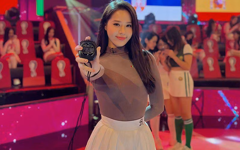 Nữ MC thể thao VTV - Bảo Châu sở hữu nhan sắc xinh đẹp, dịu dàng cùng thân hình chuẩn như người mẫu.