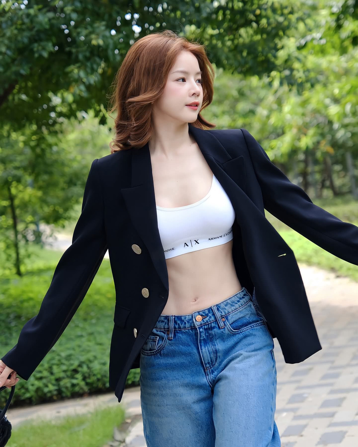 Mie vẫn đang tập trung phát triển bản thân, thử sức trải nghiệm mới. Hot girl vẫn chưa có dấu hiệu hẹn hò hậu chia tay bạn trai cũ.