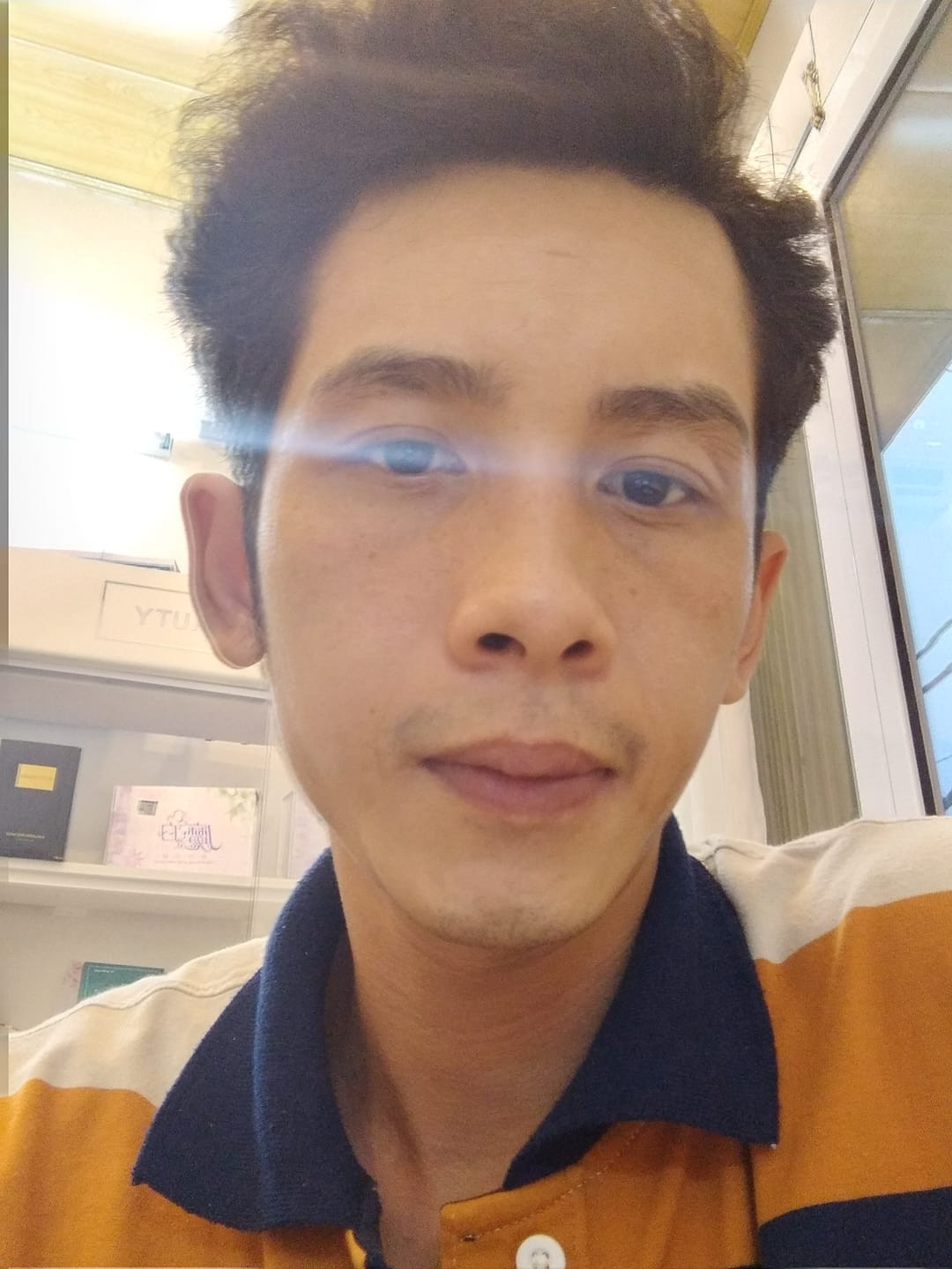 Cuối năm 2019, Tuấn Sacola tiết lộ anh chuẩn bị lên xe hoa với người vợ sinh năm 1992.