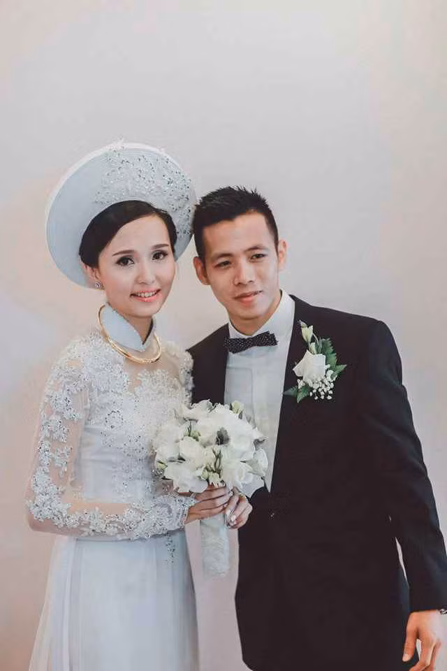 Ngoài ra, Huyền Mi có niềm yêu thích đặc biệt với những chiếc túi xách khi cô sở hữu không ít sản phẩm đắt tiền.