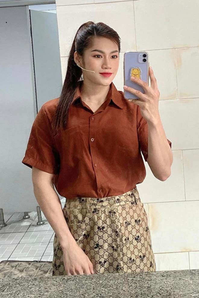 Ny Ny có chế độ luyện tập nghiêm khắc. Mỗi ngày, cô dành từ 5 đến 6 tiếng ở phòng gym. Trước mỗi cuộc thi, cô phải ăn uống đúng chế độ và luyện tập vất vả.