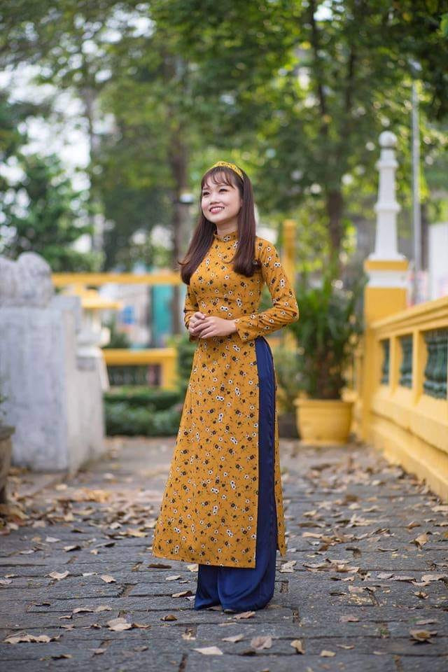 Ngoài việc vẽ và kể chuyện lịch sử, Thuỷ Tiên còn niềm đam mê cháy bỏng với nghệ thuật thư pháp.