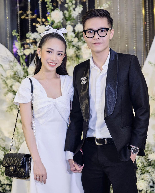 Dù đã là mẹ 1 con những con gái Minh Nhựa - Joyce Phạm vẫn luôn được biết đến với ngoại hình xinh xắn, vóc dáng nuột nà. Cô nàng cũng khá chăm chỉ đăng những khoảnh khắc khoe nhan sắc và body.