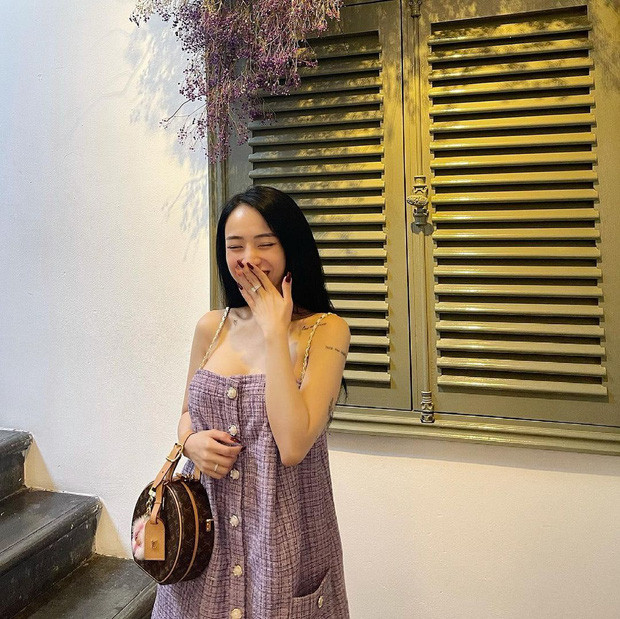 Mới đây, ái nữ đại gia Minh Nhựa đã khiến nhiều netizen không khỏi bất ngờ vì sự thay đổi ngoại hình "nhè nhẹ" của mình trong tấm ảnh gần nhất.