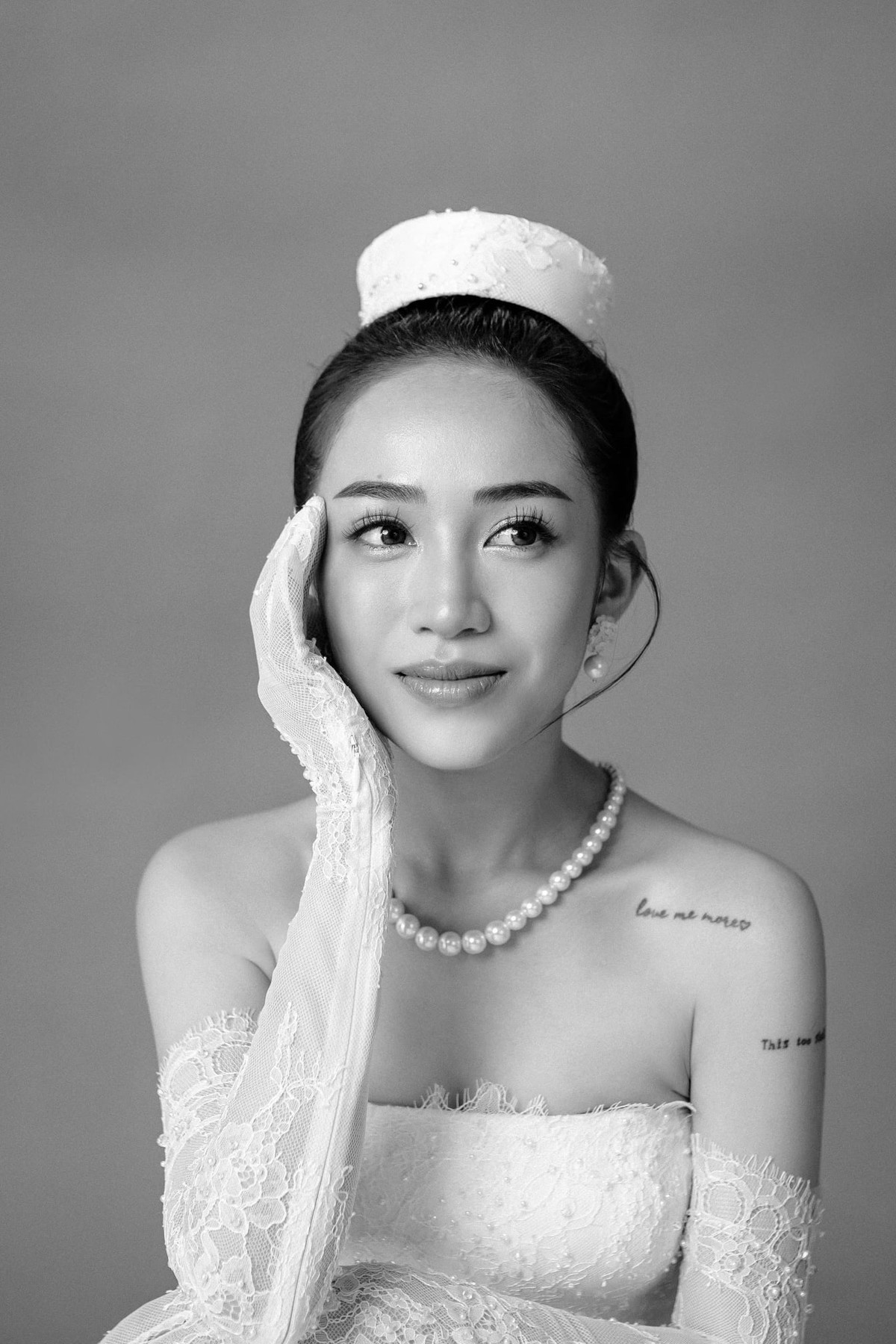 Joyce Phạm tự lập từ khi rất còn nhỏ, cô đã tự chủ được cuộc sống của mình với nguồn thu nhập "khủng" đến từ kinh doanh và làm người mẫu lookbook.